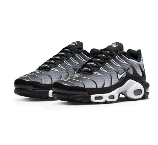 Nike Air Max Plus TN – Black Metallic Silver