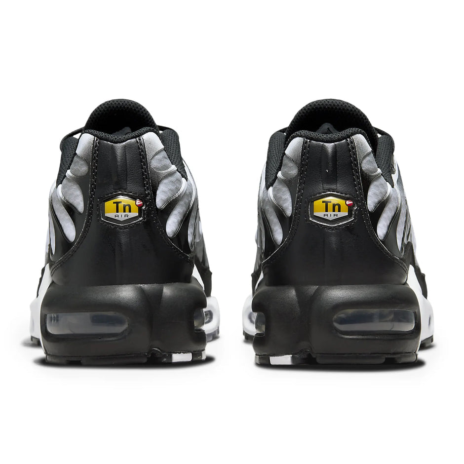 Nike Air Max Plus TN – Black Metallic Silver